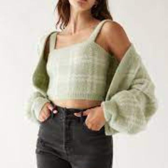 Pac Sun Kendall & Kylie Fuzzy Square Neck Tank Top - Size S NWT - Picture 1 of 16